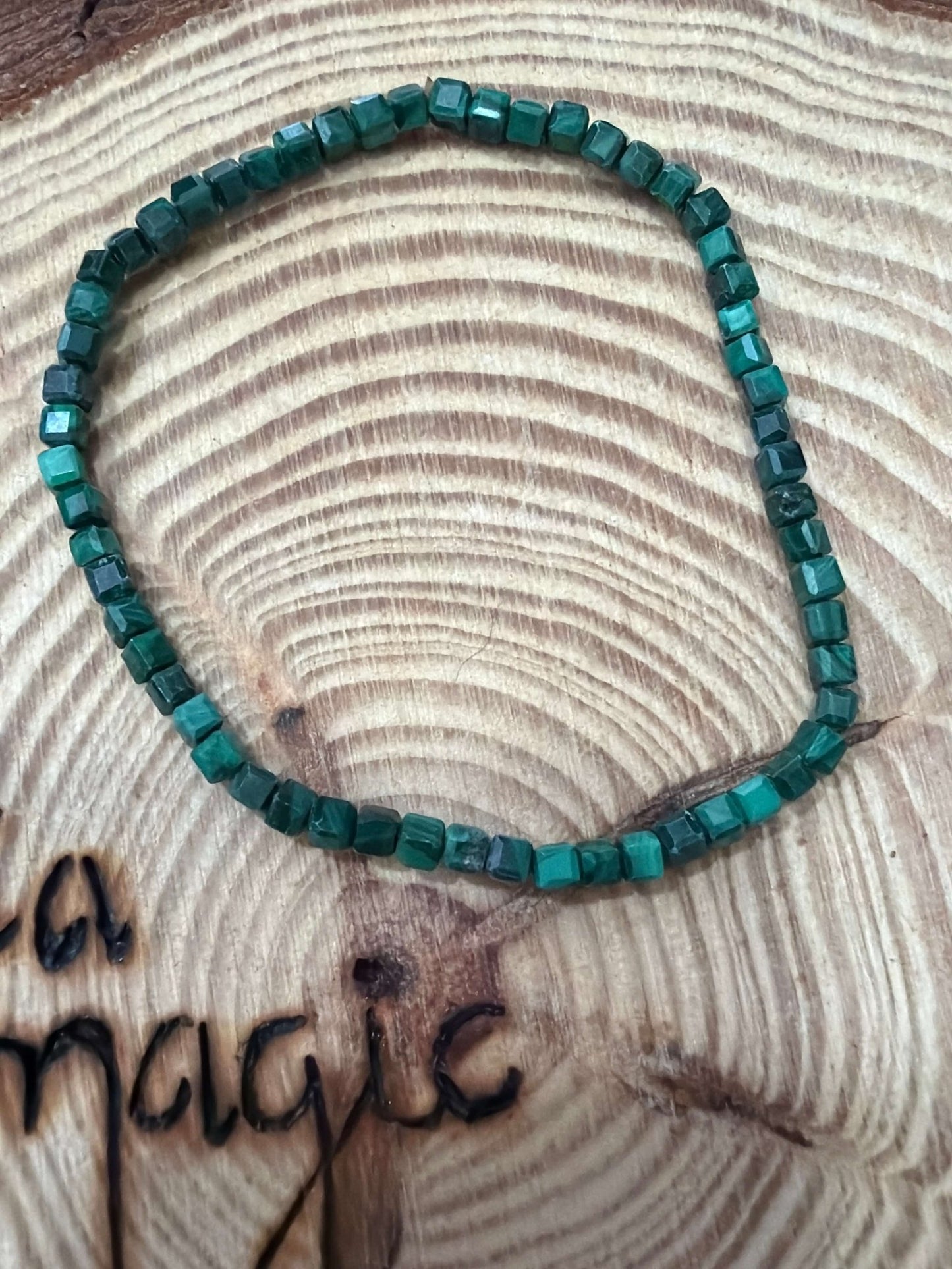 pulsera malaquita facetada JoyeriamineralespulserasTienda esotérica Málaga - La Tienda de Tata Magic: tienda Esotérica en Málaga