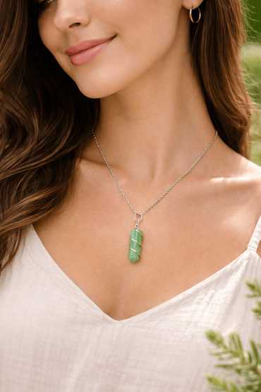 Colgante Punta Cuarzo Verde en Baño de Plata (sin cadena) - Quita Enredos para el Perdón y Sanación JoyeriamineralescolgantesTienda esotérica Málaga - La Tienda de Tata Magic: tienda Esotérica en Málaga