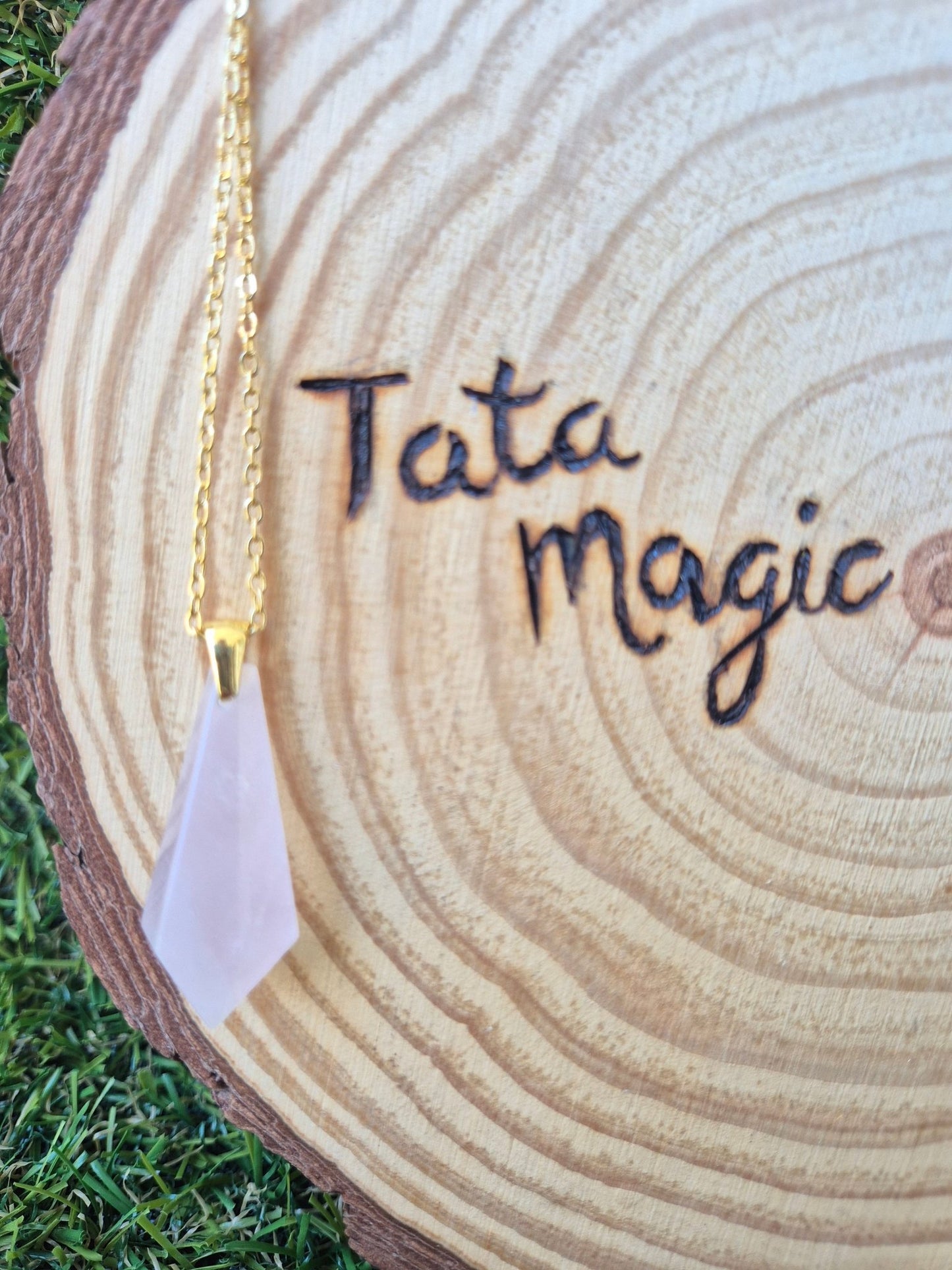 Colgante Péndulo Cuarzo Rosa en Acero Inoxidable Consagrado - Sanación Emocional y Equilibrio del Corazón Tienda esotérica Málaga - La Tienda de Tata Magic: tienda Esotérica en Málaga