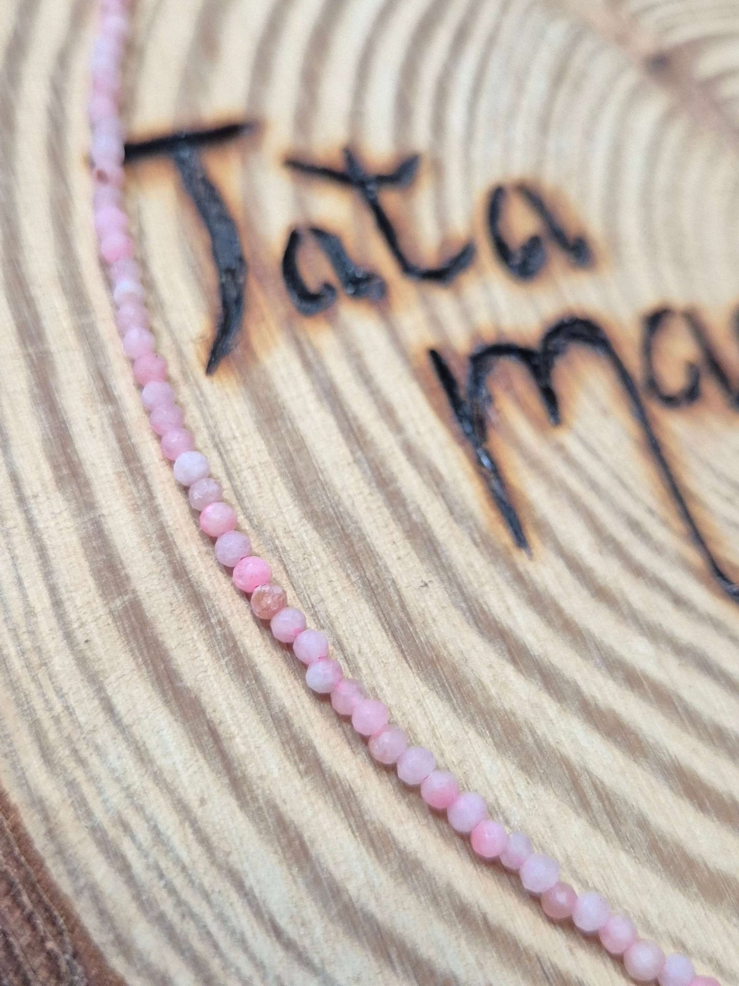 Collar opalo rosa facetado 2 mm JoyeriamineralescolgantesTienda esotérica Málaga - La Tienda de Tata Magic: tienda Esotérica en Málaga