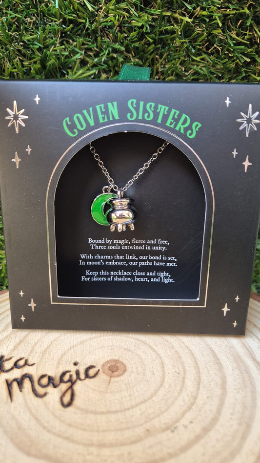 Colgante Aquelarre Verde en Acero - Joyería Mística para Peticiones de Salud