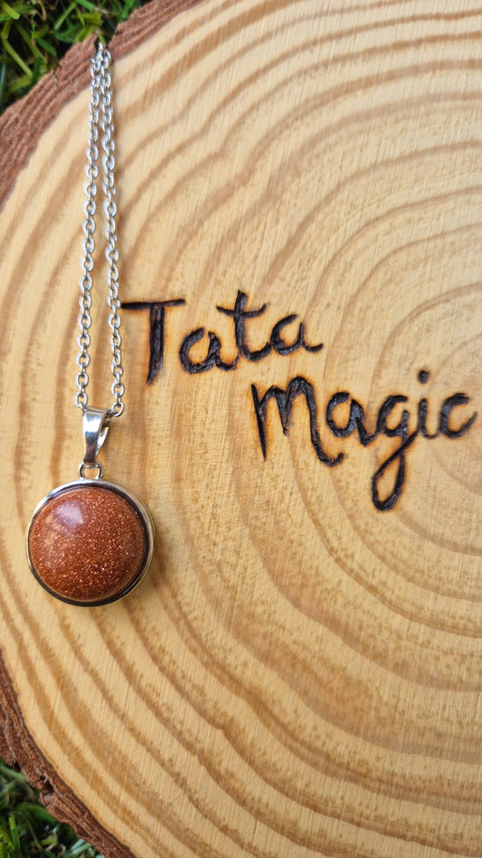 Colgante de Aventurina Dorada en Acero - Amuleto de Abundancia y Energía Positiva