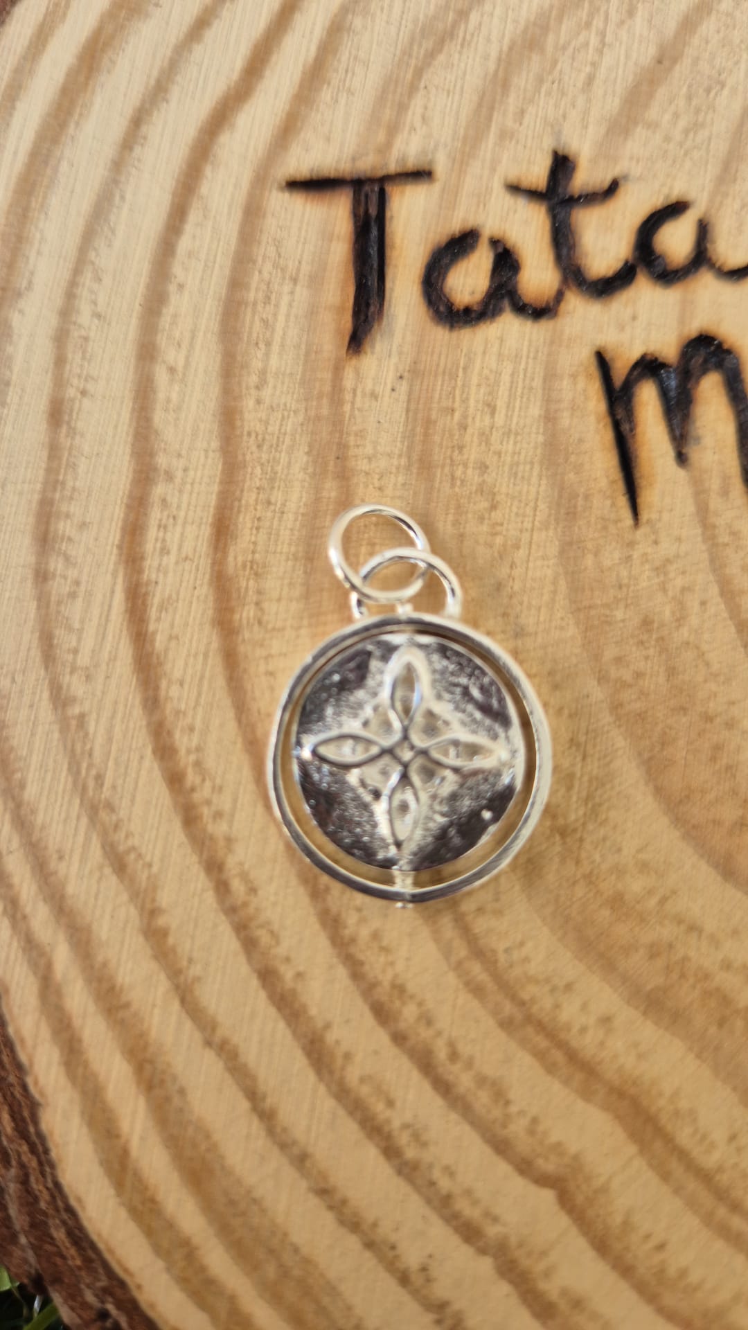 Colgante Doble Protección Giratorio en Plata - Nudo de Bruja y Tetragramaton Consagrado (sin cadena)