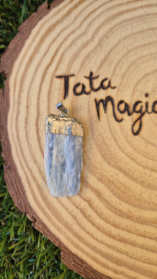 Colgante de Cianita Azul en Cabujón - Equilibrio, Protección y Comunicación