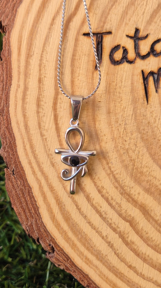 Colgante Cruz de la Vida con Ojo de Horus en Acero Plateado y Ónix - Protección y Energía de los Dioses