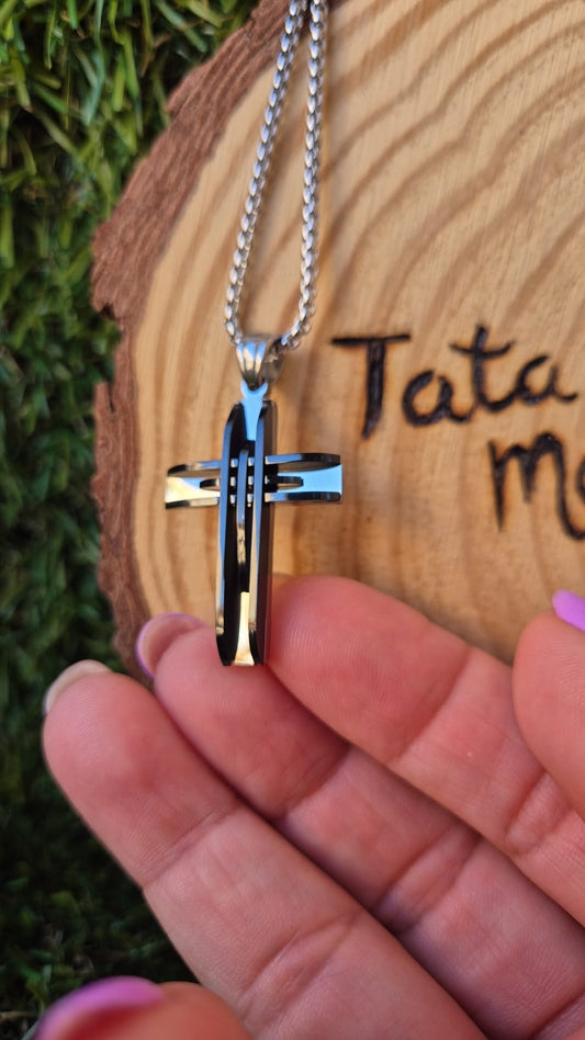 Colgante Cruz en Acero Plateado y Negro Consagrado - Protección Unisex