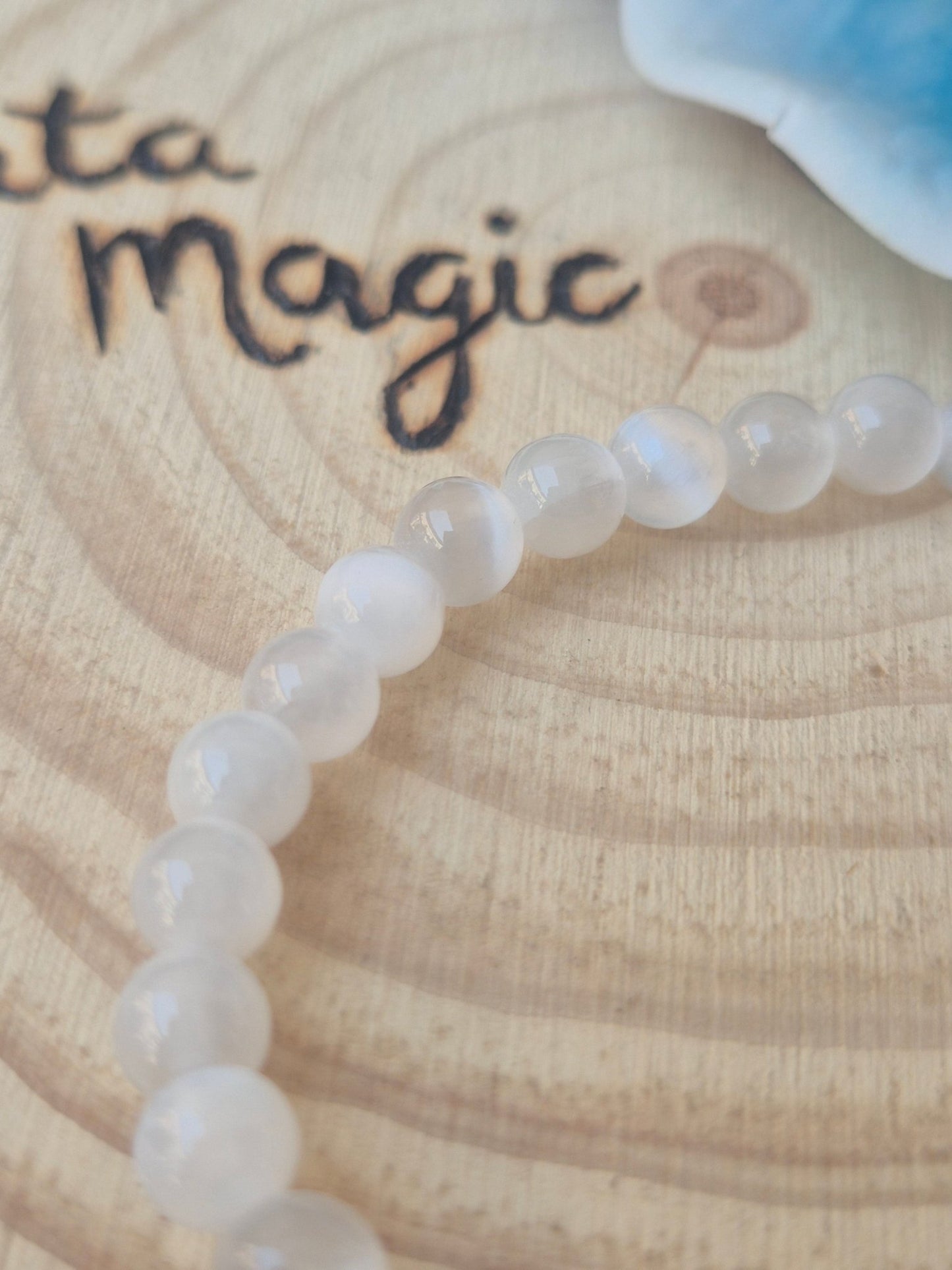 Pulsera Selenita 6mm - Energía de Paz Y Sanación espiritual JoyeriamineralespulserasTienda esotérica Málaga - La Tienda de Tata Magic: tienda Esotérica en Málaga