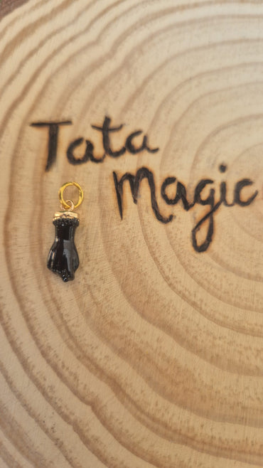 Amuleto Figa de Protección en Bisutería - Contra Mal de Ojo y Energías Negativas Tienda esotérica Málaga - La Tienda de Tata Magic: tienda Esotérica en Málaga