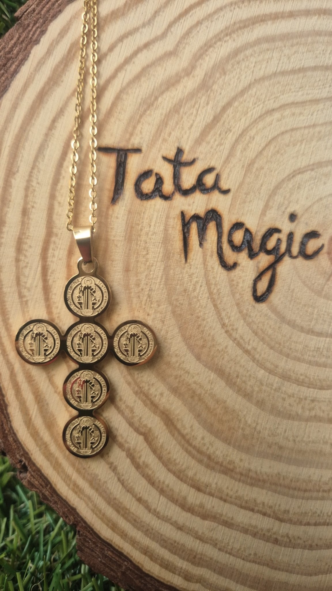Colgante Cruz san benito acero Tienda esotérica Málaga - La Tienda de Tata Magic: tienda Esotérica en Málaga