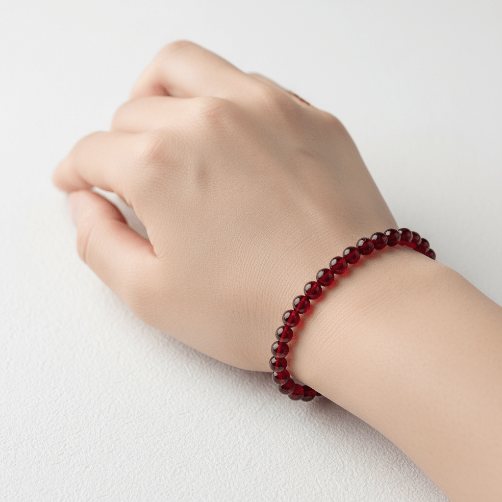 Pulsera Granate Rojo 4mm | Pasión, Fuerza y Vitalidad Pulseras de MineralesTienda esotérica Málaga - Tata Magic: tienda Esotérica en Málaga