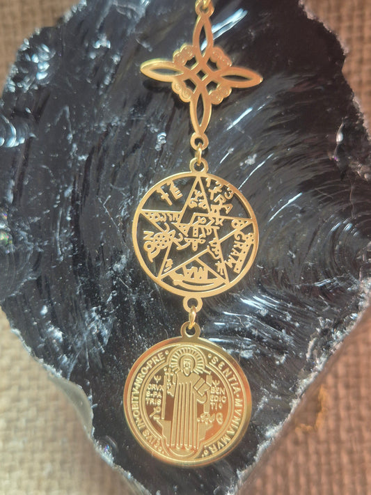 Colgante Triple Protección -Acero Dorado consagrado