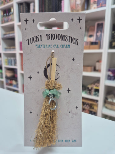 Mini escobitas esotéricas con cristales-Amuletos para el coche