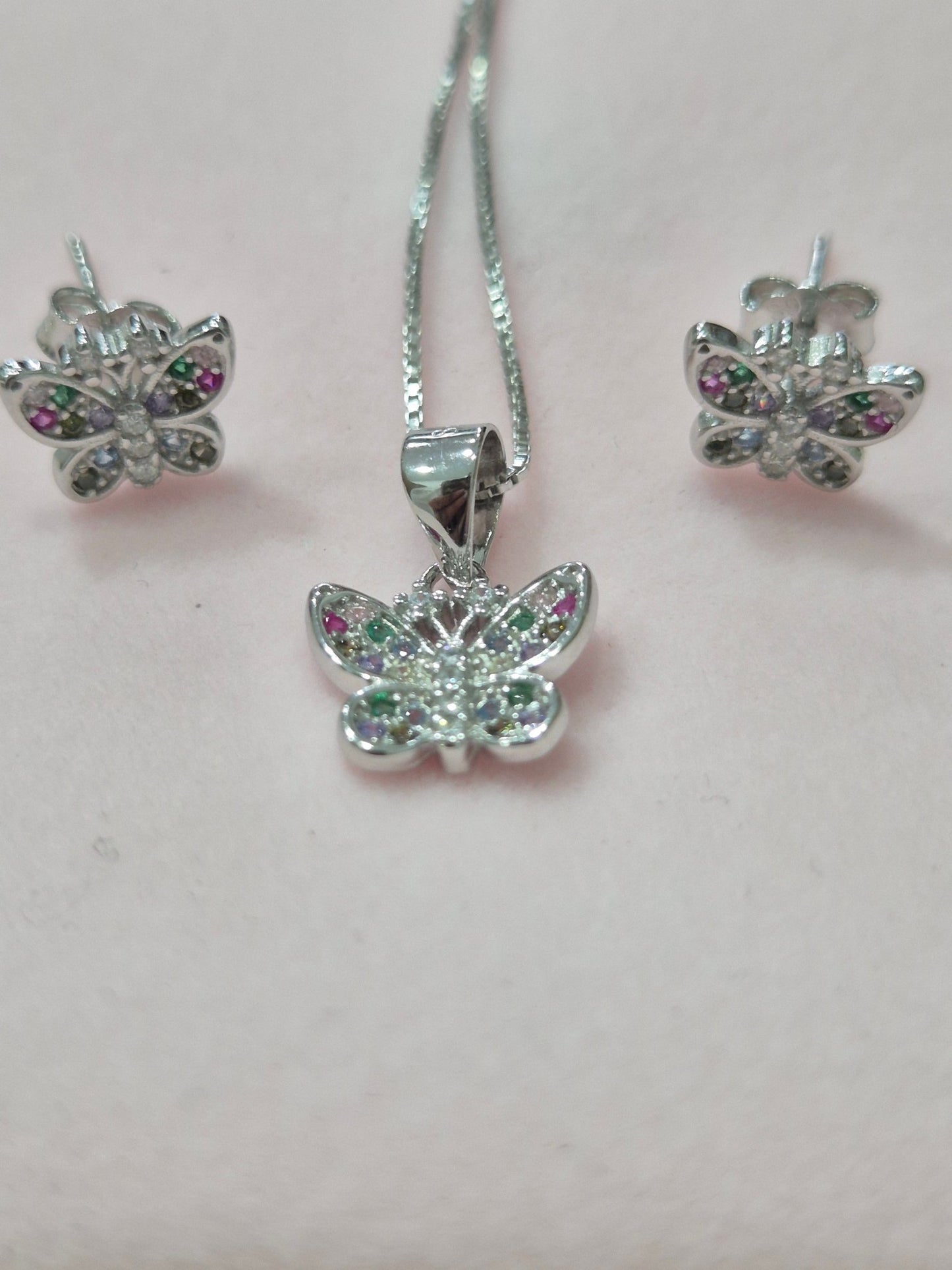 Conjunto Mariposas Circonitas de Colores — Transformación y Alegría Conjuntos de JoyeríaTienda esotérica Málaga - La Tienda de Tata Magic: tienda Esotérica en Málaga