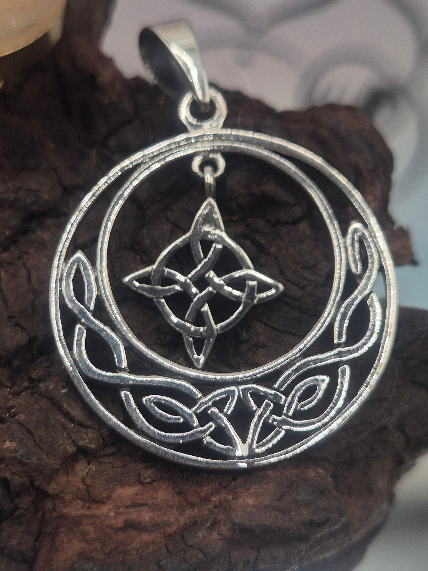 Colgante Nudo de Brujas Luna Plata 925
