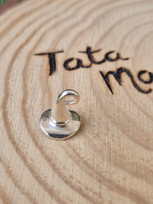 Mini Gorro Plateado de Bruja - Amuleto para Intuición y Conexión