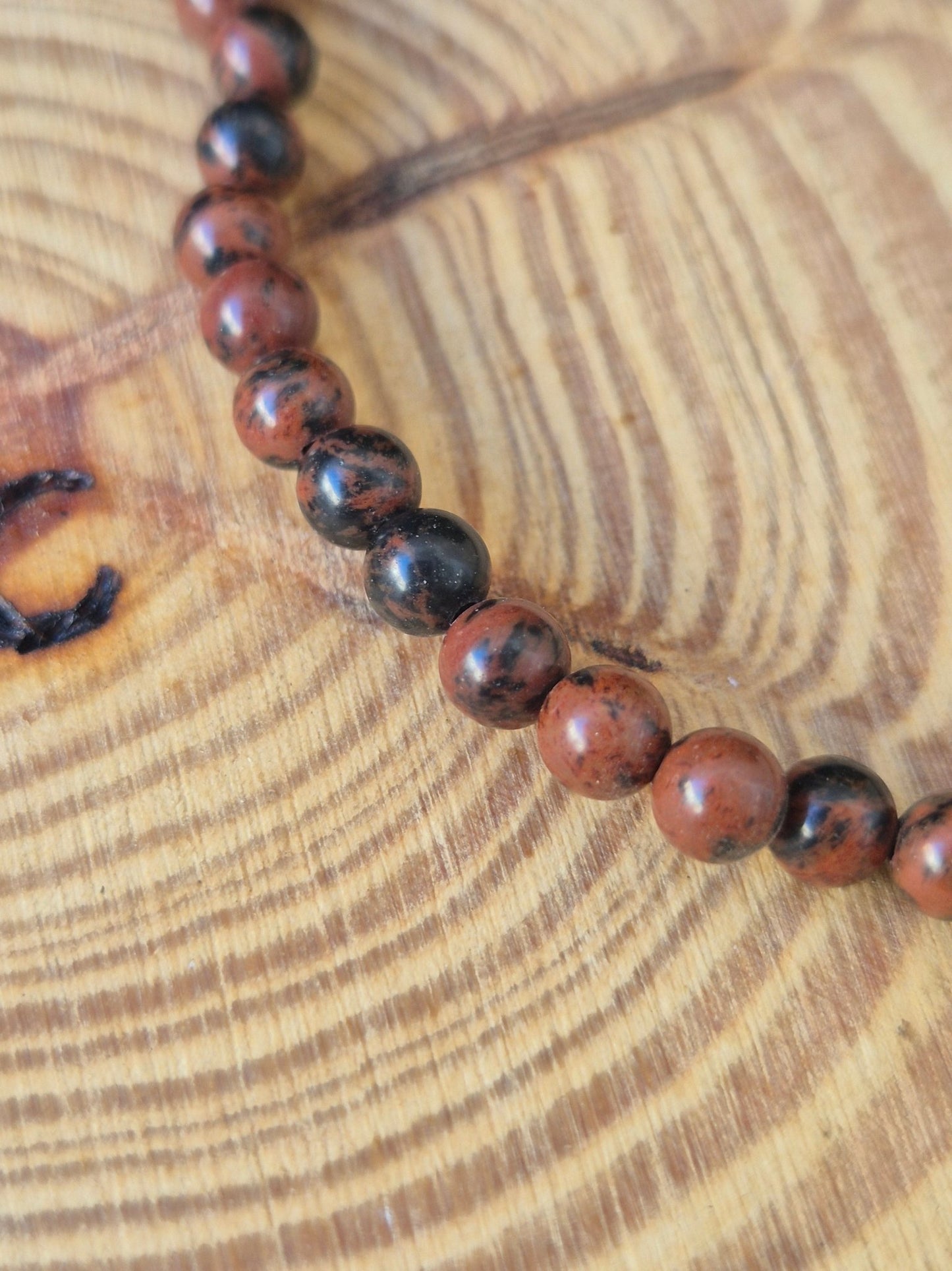 Pulsera de Obsidiana Caoba 4mm - Protección y Estabilidad Energética JoyeriamineralespulserasTienda esotérica Málaga - La Tienda de Tata Magic: tienda Esotérica en Málaga