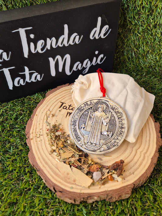 Medalla de San Benito Bendecida con Hierbas Consagradas - Protección y Limpieza Energética para el Hogar