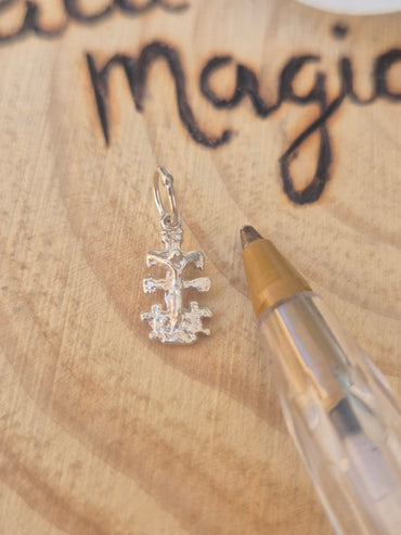 Colgante Cruz de Caravaca Mini Plata - Consagrada para protección y Fe divina