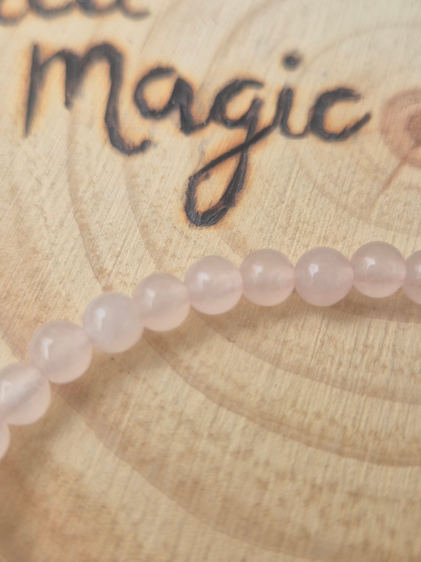 Pulsera de Cuarzo Rosa 4mm -Amor, Armonía y Sanación Emocional