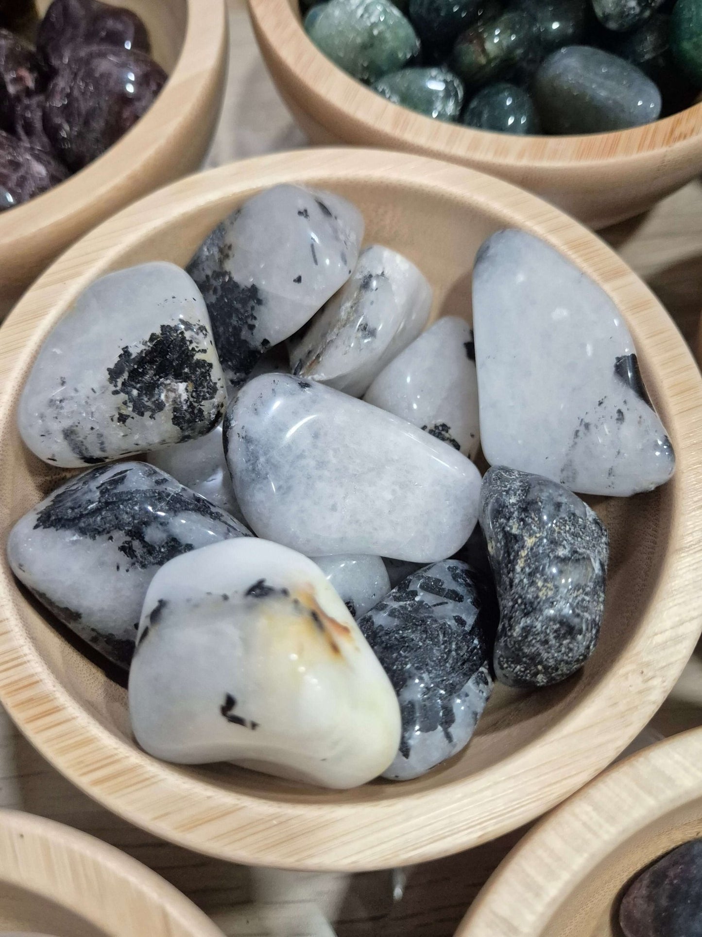 Cuarzo turmalinado ( unidad) minerales brutoTienda esotérica Málaga - La Tienda de Tata Magic: tienda Esotérica en Málaga