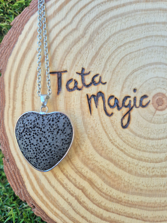 Colgante Corazón de Lava - Energía Volcánica y Amor Propio