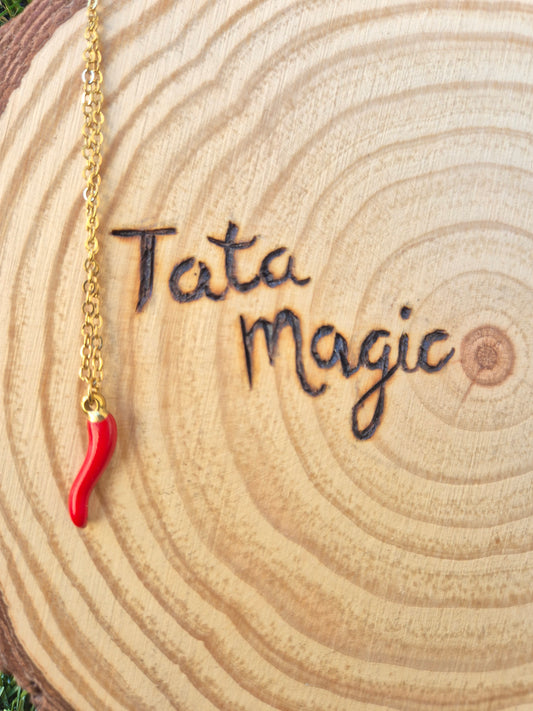 Colgante Cornicello Rojo con Cadena en Acero Inoxidable Dorado Consagrado - Amuleto contra el Mal de Ojo