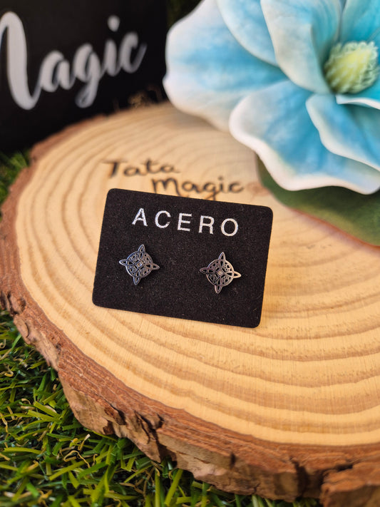 Pendientes Nudo de Bruja en Acero Plateado Pequeño Consagrado - Protección, Sabiduría y Energía Lunar
