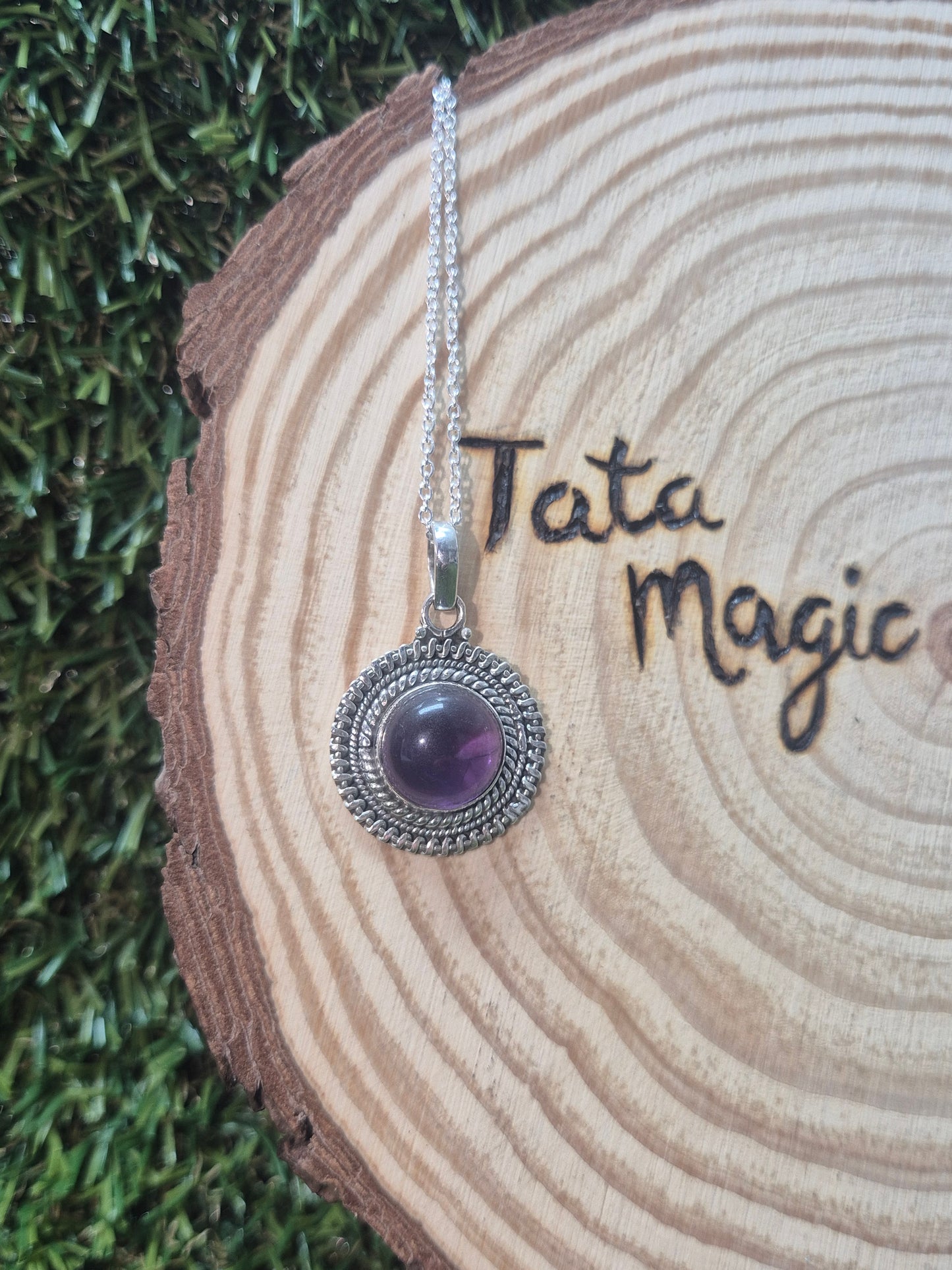 Colgante consagrado de Amatista en plata 925 con cadena- Intuición, calma y protección áurica