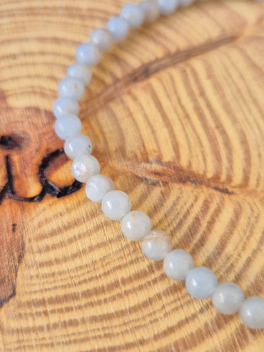 Pulsera de Angelita 4mm - Paz Interior y Conexión Espiritual Tienda esotérica Málaga - La Tienda de Tata Magic: tienda Esotérica en Málaga