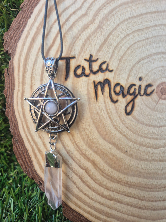 Colgante de Metal con Pentáculo y Cuarzo Maestro colgando-Protección y Energía