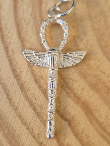 Colgante Cruz de la Vida con Escarabajo en Plata Consagrado - Protección, Renacimiento y Energía Ancestral