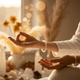 Mudras Energéticos: Qué Son, Cuántos Hay y Cómo Transforman Tu Energía - Tata Magic