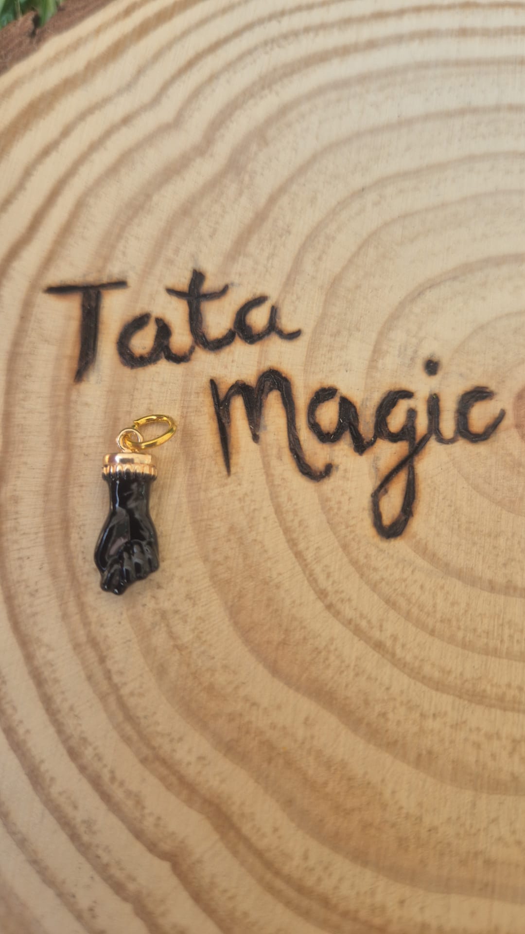 Amuleto Figa de Protección en Bisutería - Contra Mal de Ojo y Energías Negativas Tienda esotérica Málaga - La Tienda de Tata Magic: tienda Esotérica en Málaga