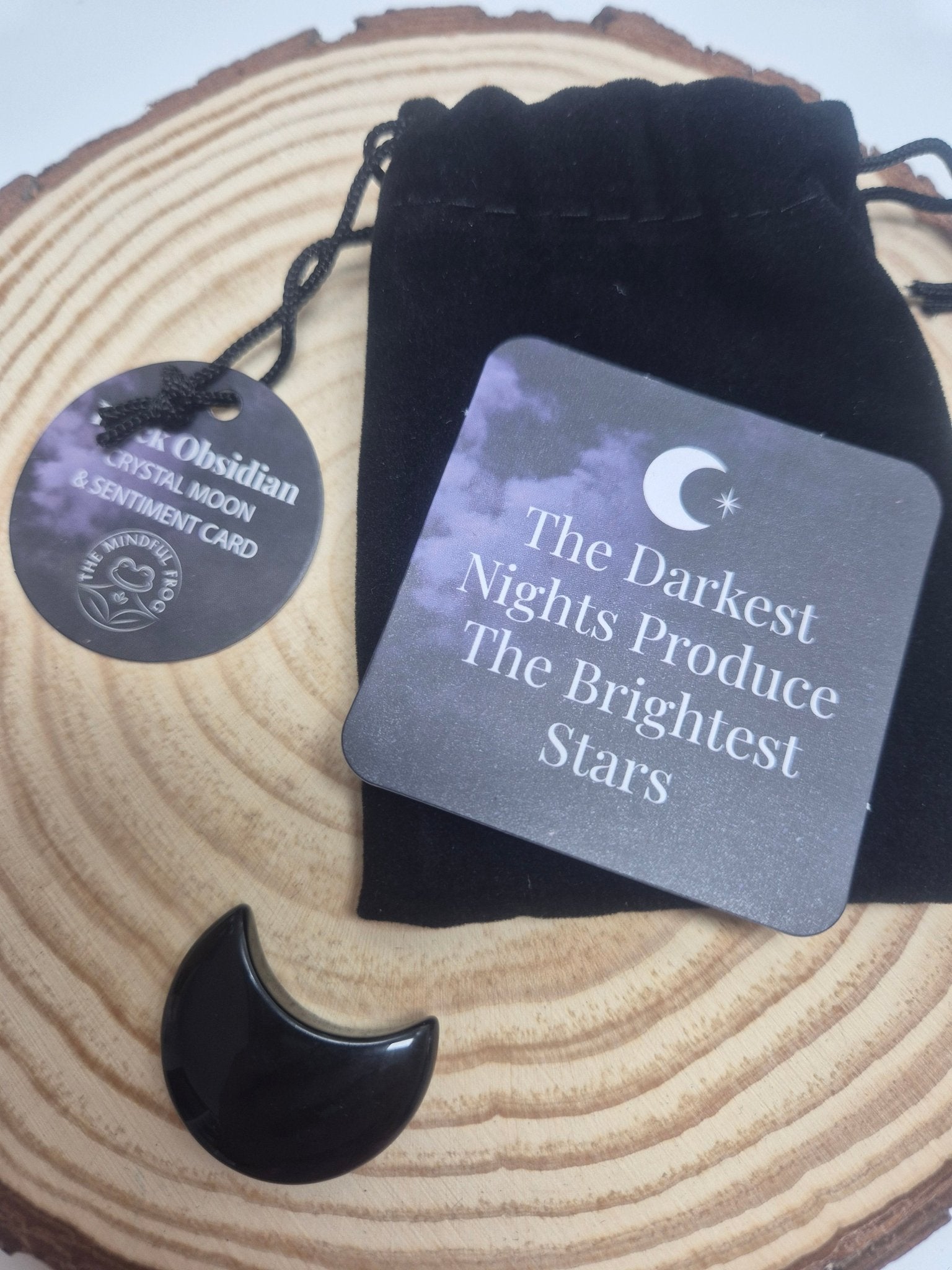 Amuleto Luna de obsidiana negra - Protección y Renacimiento AmuletoTienda esotérica Málaga - La Tienda de Tata Magic: tienda Esotérica en Málaga