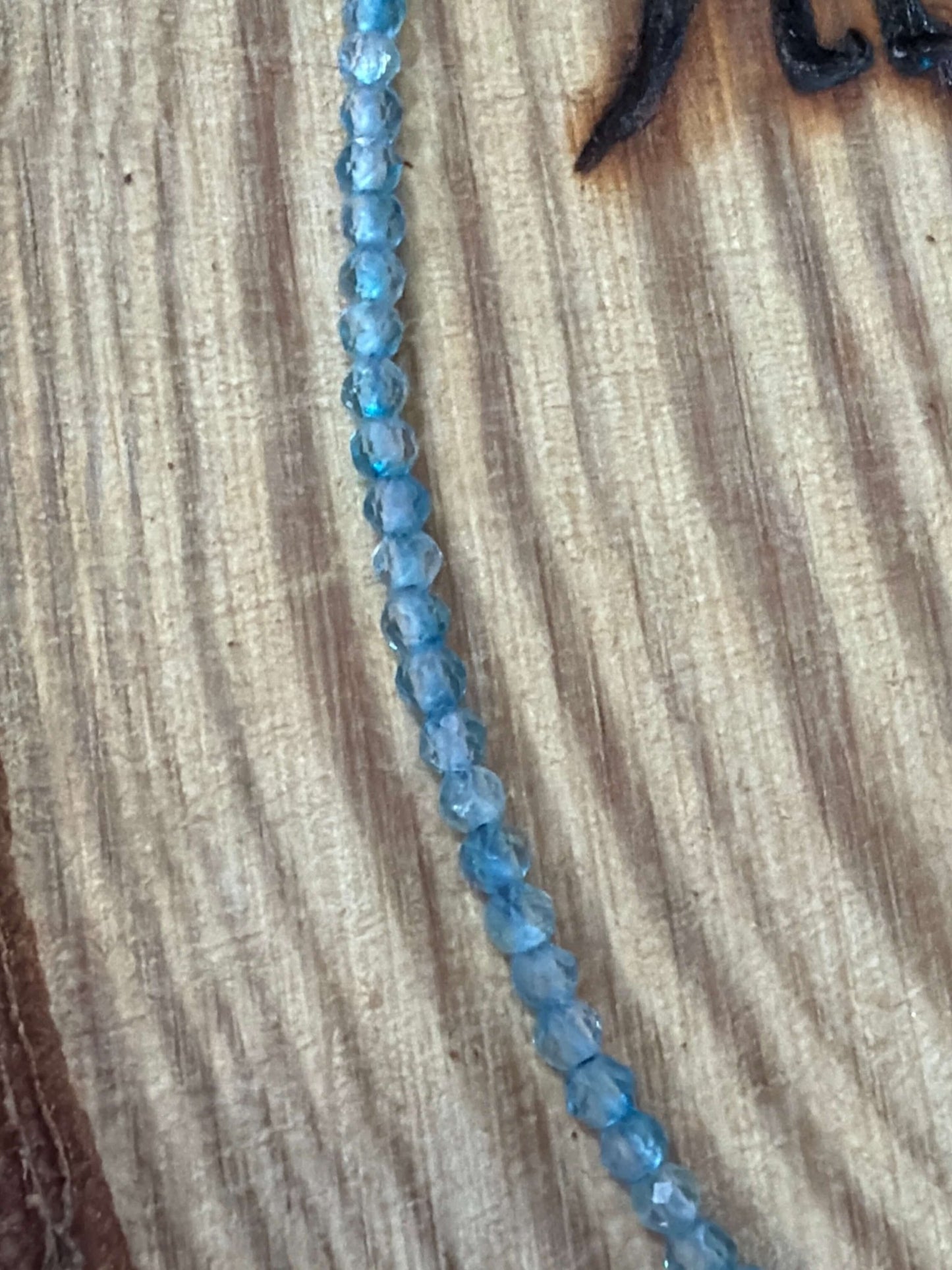 Collar topacio azul facetado 2mm JoyeriamineralescolgantesTienda esotérica Málaga - La Tienda de Tata Magic: tienda Esotérica en Málaga