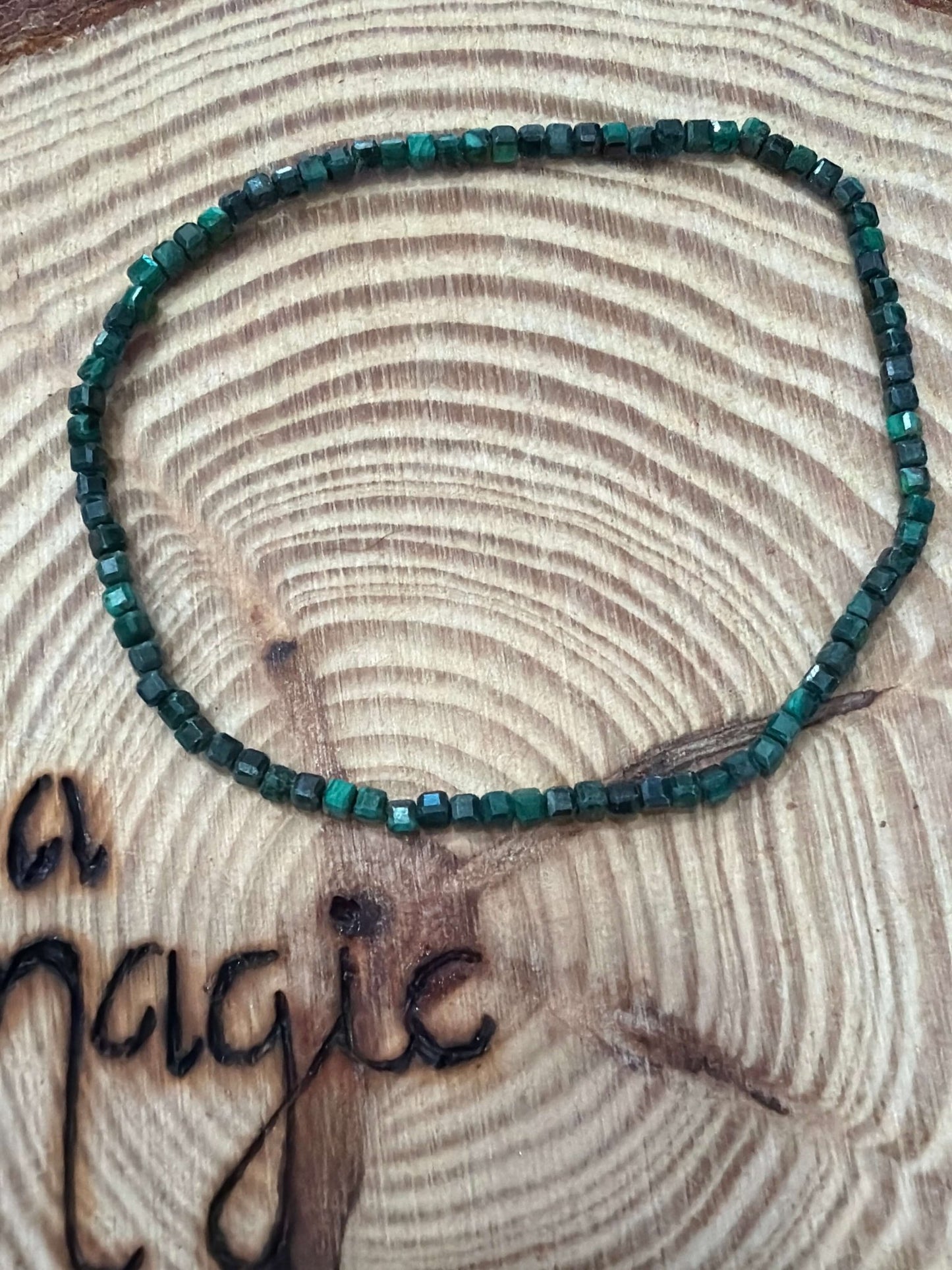 pulsera malaquita facetada JoyeriamineralespulserasTienda esotérica Málaga - La Tienda de Tata Magic: tienda Esotérica en Málaga