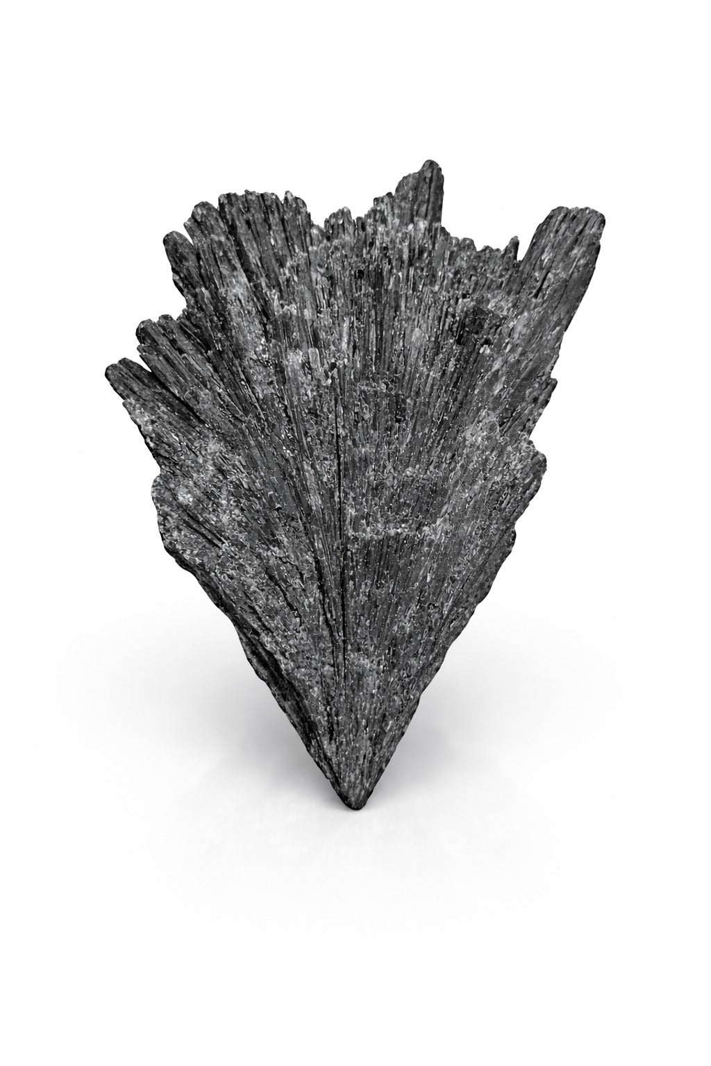 Cianita Mineral - Escoba de Bruja MineralesTienda esotérica Málaga - La Tienda de Tata Magic: tienda Esotérica en Málaga