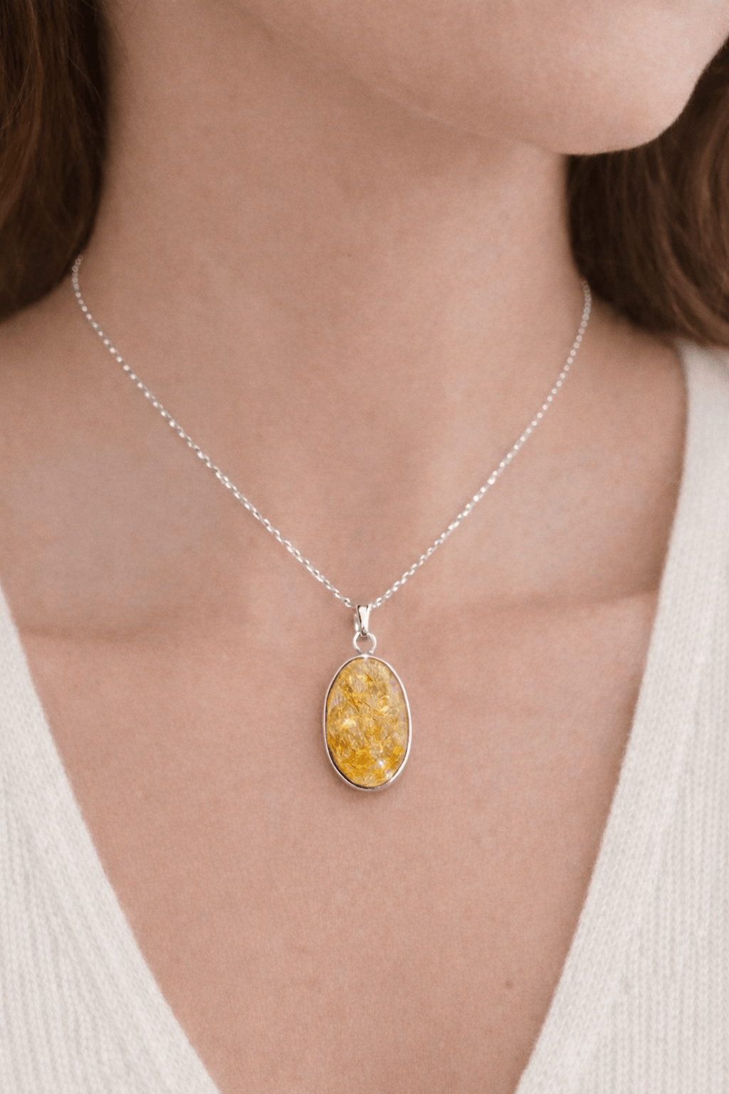 Colgante Citrino Brasil con enganche de Plata (forma aletoria) - Abundancia, Prosperidad y Éxito colgantesplataTienda esotérica Málaga - La Tienda de Tata Magic: tienda Esotérica en Málaga