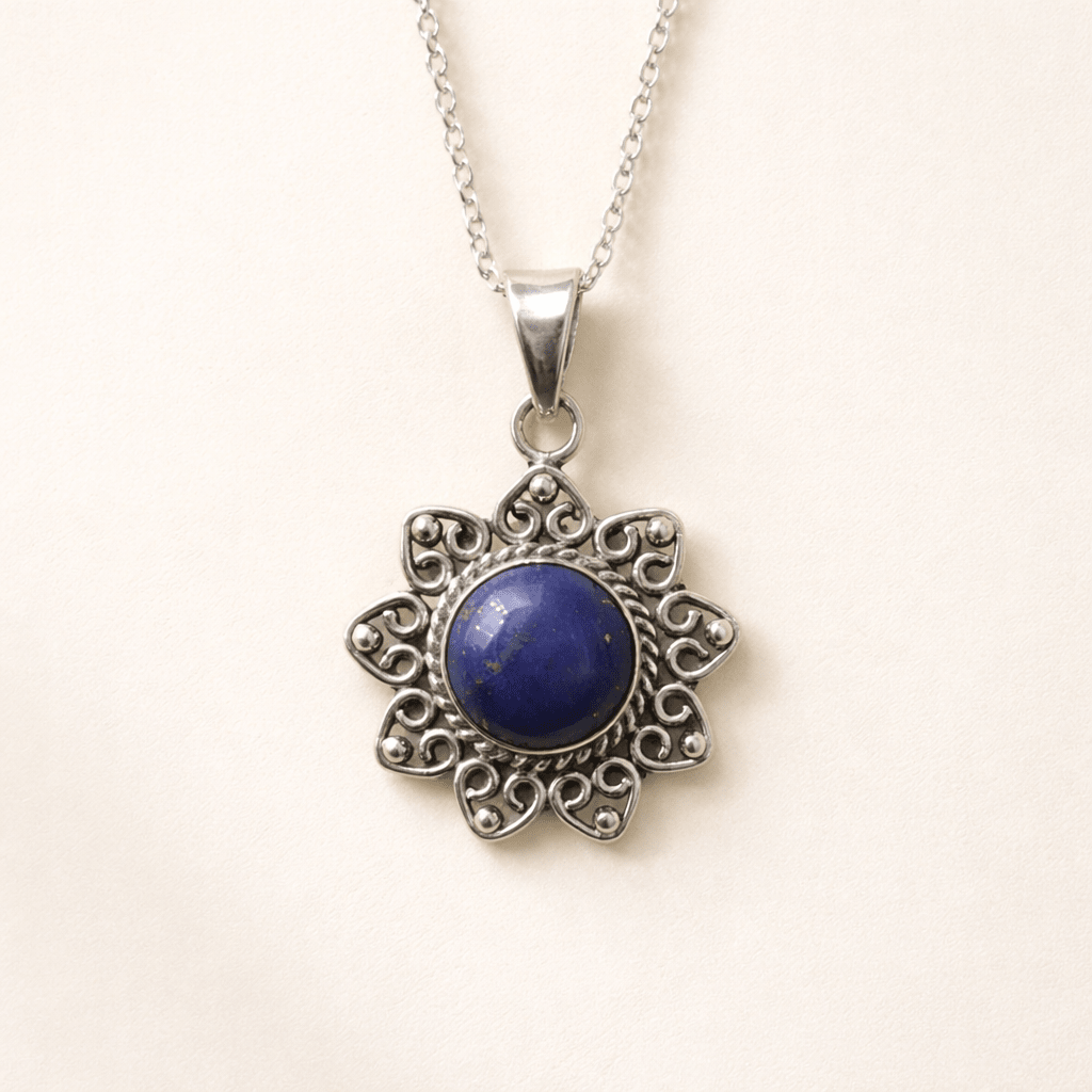 Colgante de Lapislázuli en Plata con cadena Consagrado - Amuleto de Sabiduría y Protección Energética colgantesplataTienda esotérica Málaga - La Tienda de Tata Magic: tienda Esotérica en Málaga