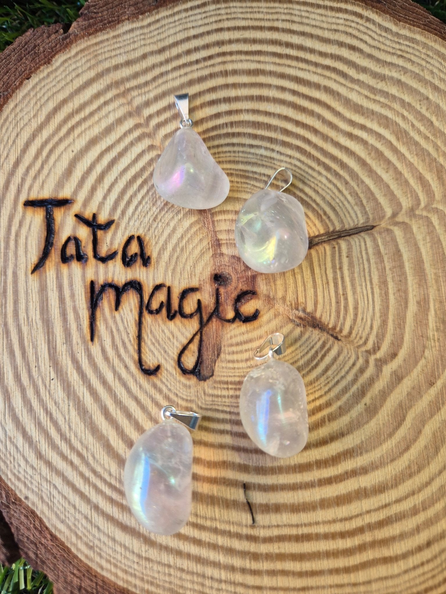 Colgante Aqua Aura Rodado - Claridad, Protección y Elevación Energética Tienda esotérica Málaga - La Tienda de Tata Magic: tienda Esotérica en Málaga
