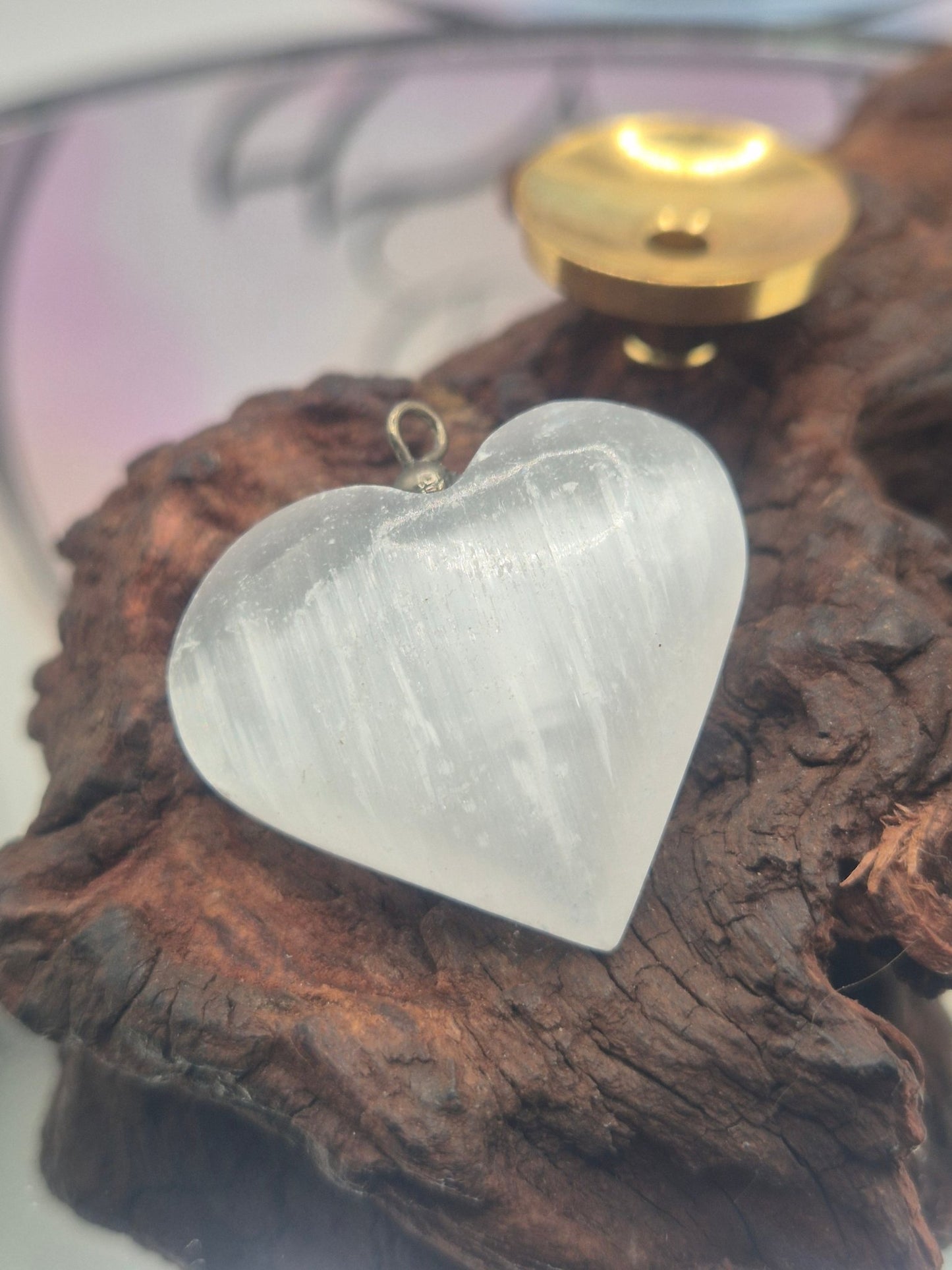 Colgante Corazón de Selenita JoyeriamineralescolgantesTienda esotérica Málaga - La Tienda de Tata Magic: tienda Esotérica en Málaga