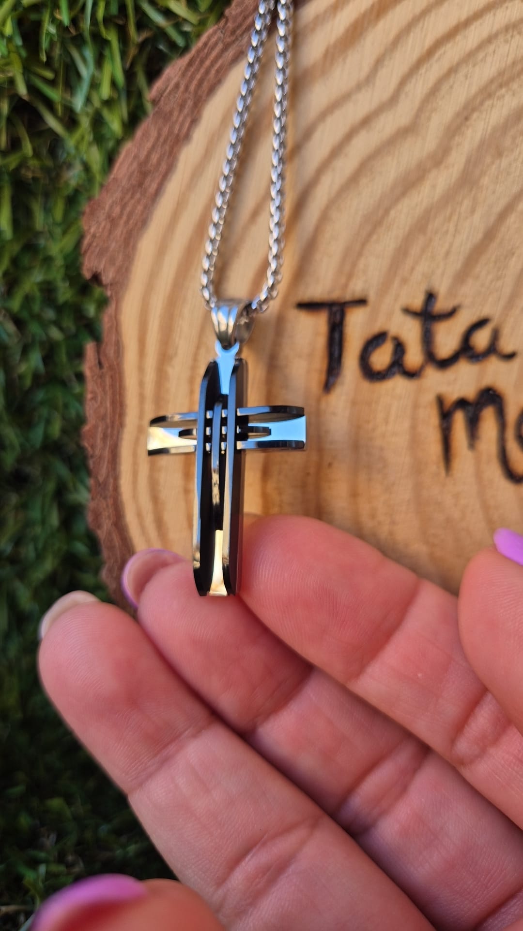 Colgante Cruz en Acero Plateado y Negro Consagrado - Protección Unisex Tienda esotérica Málaga - La Tienda de Tata Magic: tienda Esotérica en Málaga