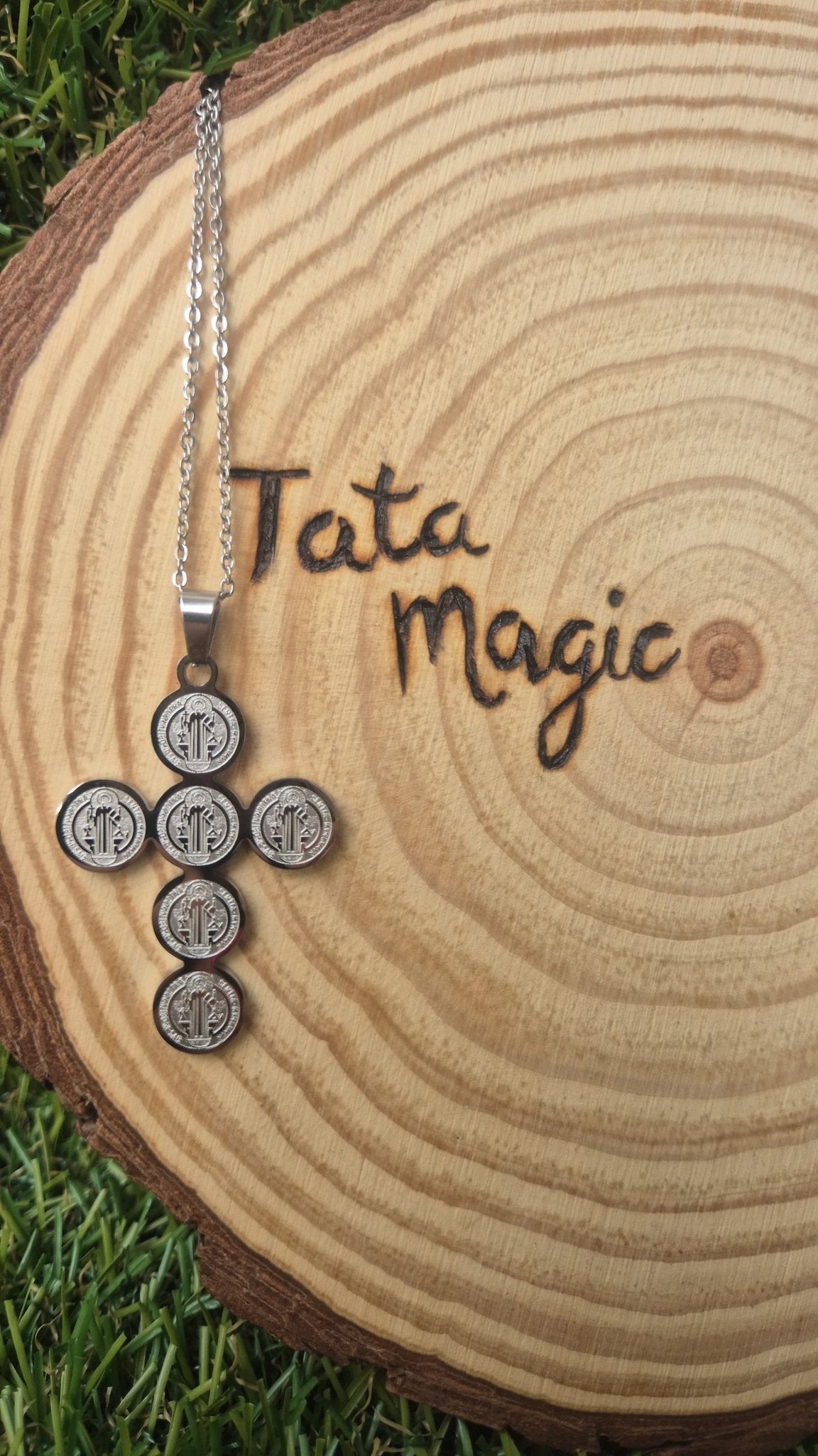 Colgante Cruz san benito acero Tienda esotérica Málaga - La Tienda de Tata Magic: tienda Esotérica en Málaga