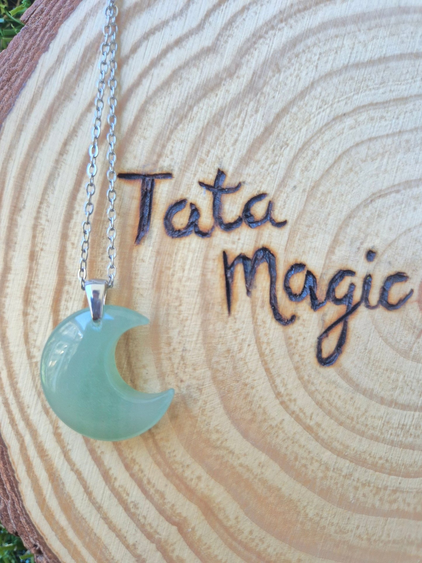 Colgante Luna de Aventurina Verde en Acero Inoxidable - Abundancia y Equilibrio Consagrado Tienda esotérica Málaga - La Tienda de Tata Magic: tienda Esotérica en Málaga