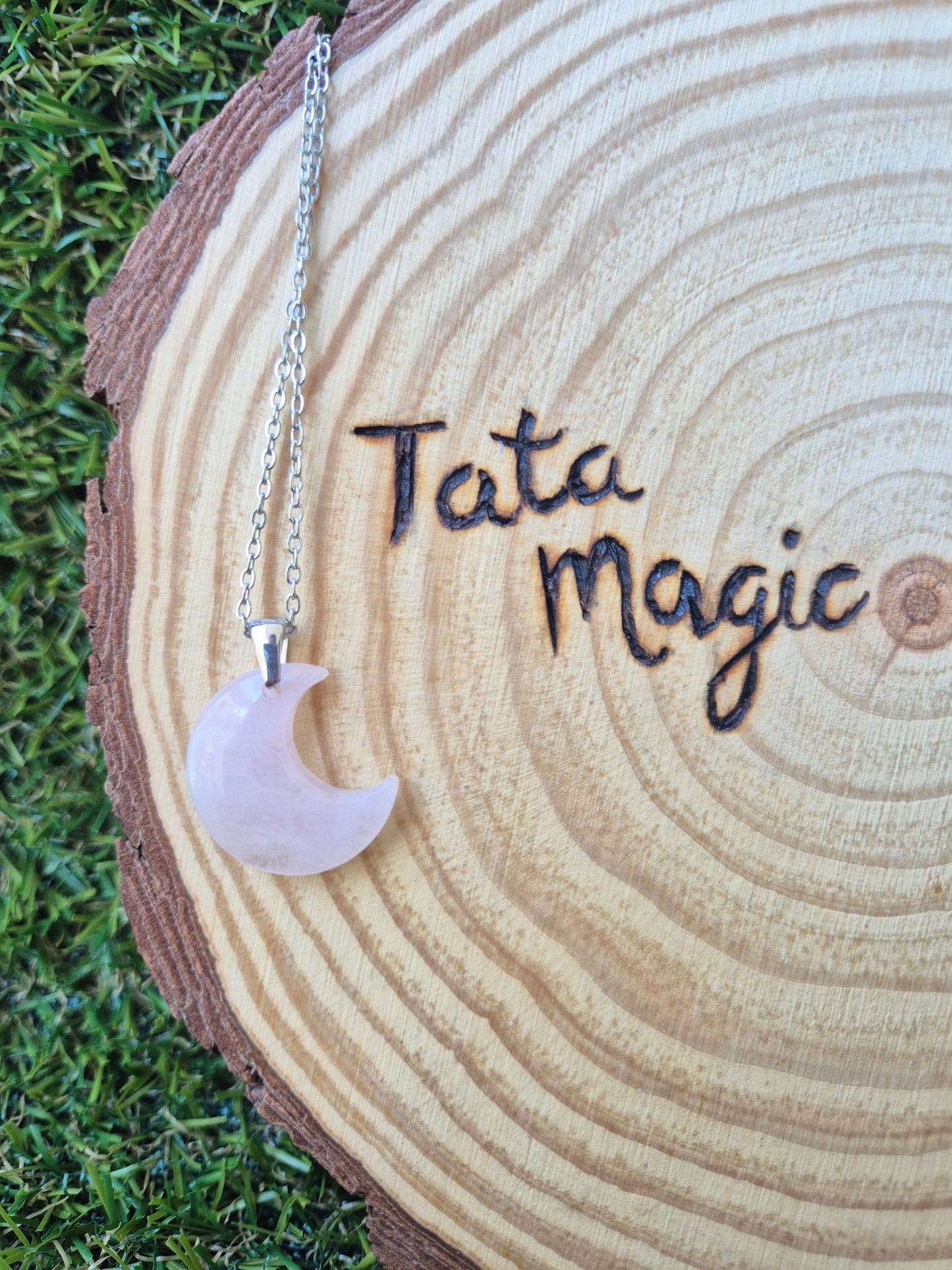 Colgante Luna de Cuarzo rosa en Acero Inoxidable - Amor y Sanación Emocional Consagrado Tienda esotérica Málaga - La Tienda de Tata Magic: tienda Esotérica en Málaga