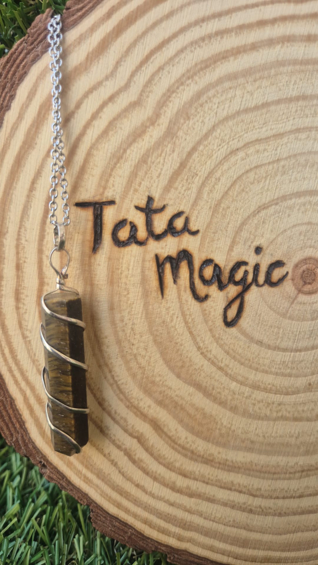 Colgante Punta de Ojo de Tigre en Baño de Plata (sin cadena) - Quita Enredos para el Trabajo JoyeriamineralescolgantesTienda esotérica Málaga - La Tienda de Tata Magic: tienda Esotérica en Málaga