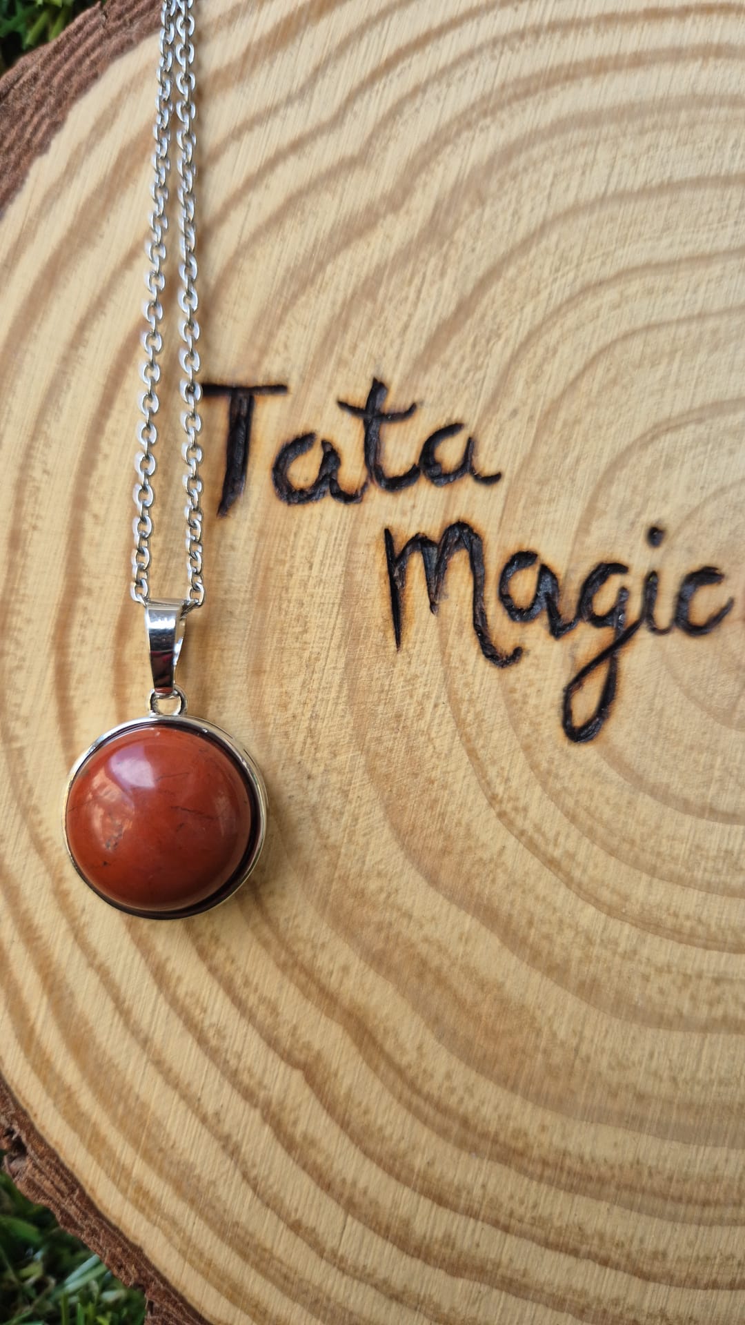 Colgante de Jaspe Rojo en Acero - Amuleto de Energía y Protección JoyeriamineralescolgantesTienda esotérica Málaga - La Tienda de Tata Magic: tienda Esotérica en Málaga