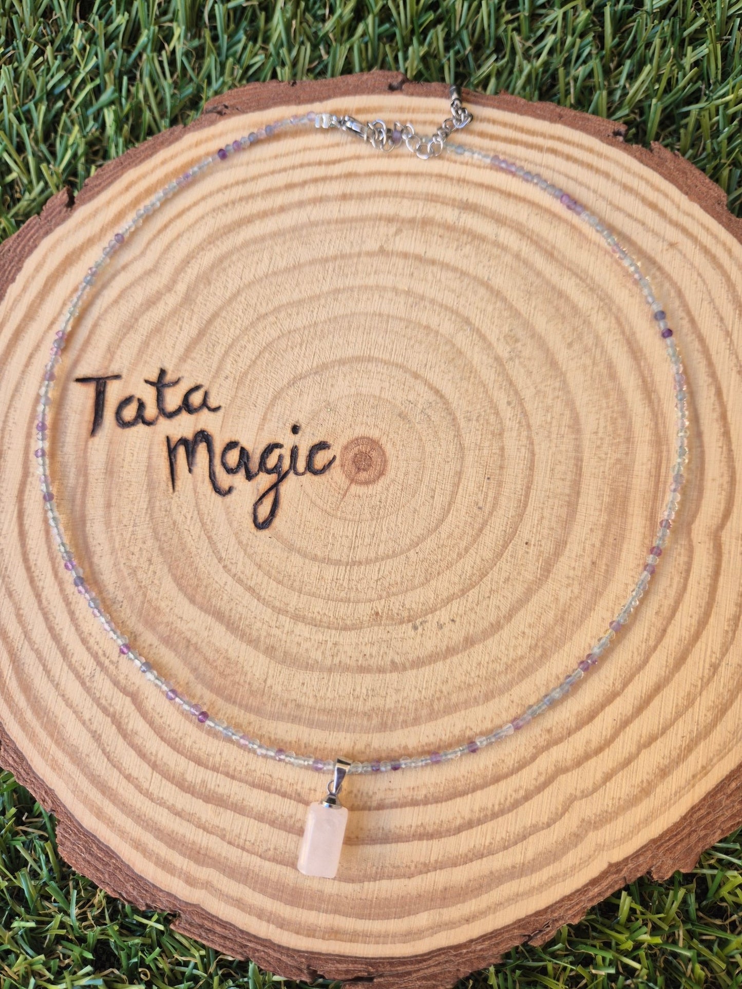 Collar de Fluorita Facetada con Cuarzo Rosa 2mm - Amor, Claridad y Equilibrio JoyeriamineralescolgantesTienda esotérica Málaga - La Tienda de Tata Magic: tienda Esotérica en Málaga