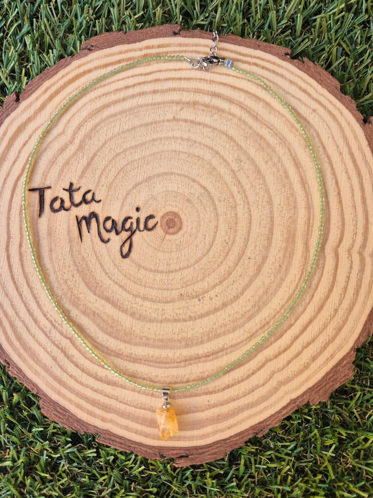 Collar de Peridoto Facetado con Citrino 2mm - Prosperidad y Renovación JoyeriamineralescolgantesTienda esotérica Málaga - La Tienda de Tata Magic: tienda Esotérica en Málaga
