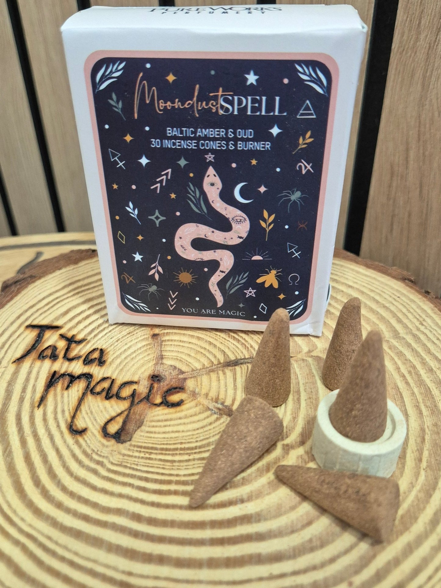Conos de Incienso Pureworks — Magia Aromática en Cada Espiral de Humo Inciensos ConoTienda esotérica Málaga - La Tienda de Tata Magic: tienda Esotérica en Málaga